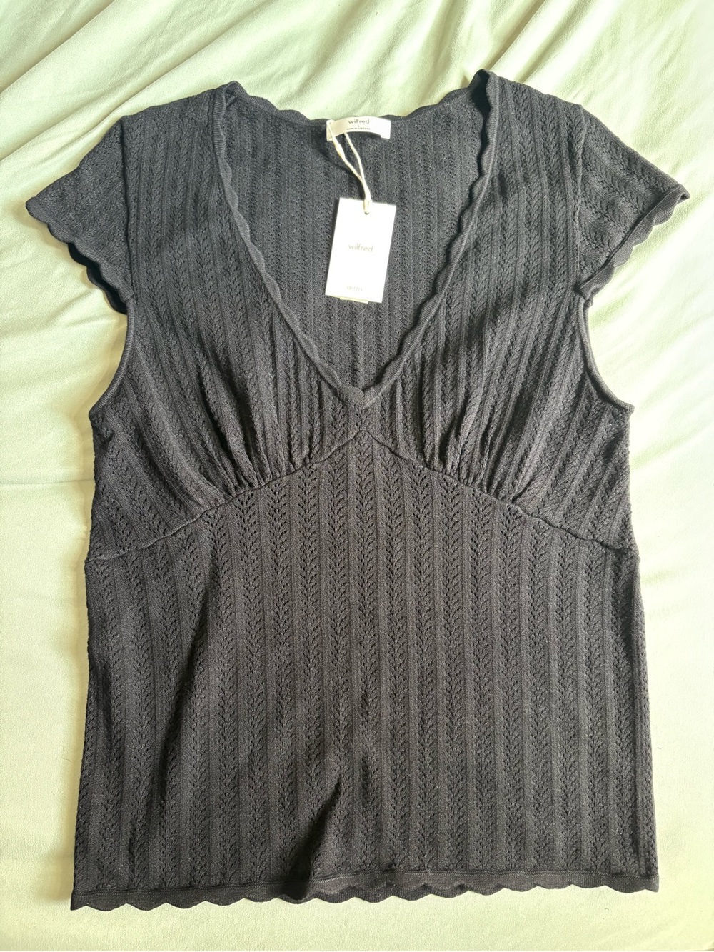 Wilfred Black Scallop-Edge Knit V-Neck Tank